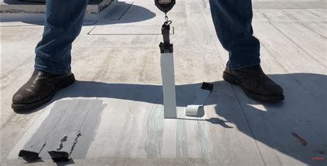 roof adhesion test